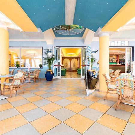 Hotel Ettoral Lido di Jesolo Exterior photo